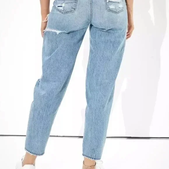 AE Ripped Relaxed Mom Jean - Picture 3 of 14